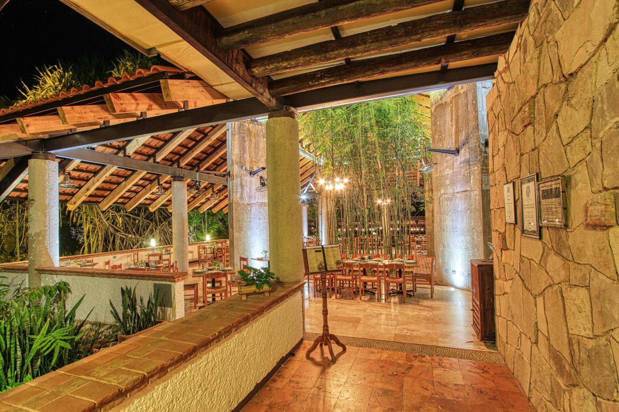 Hotel Ciudad Real Palenque Exterior photo