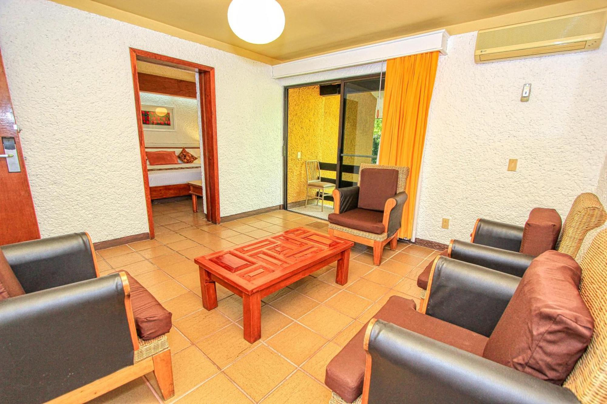 Hotel Ciudad Real Palenque Exterior photo
