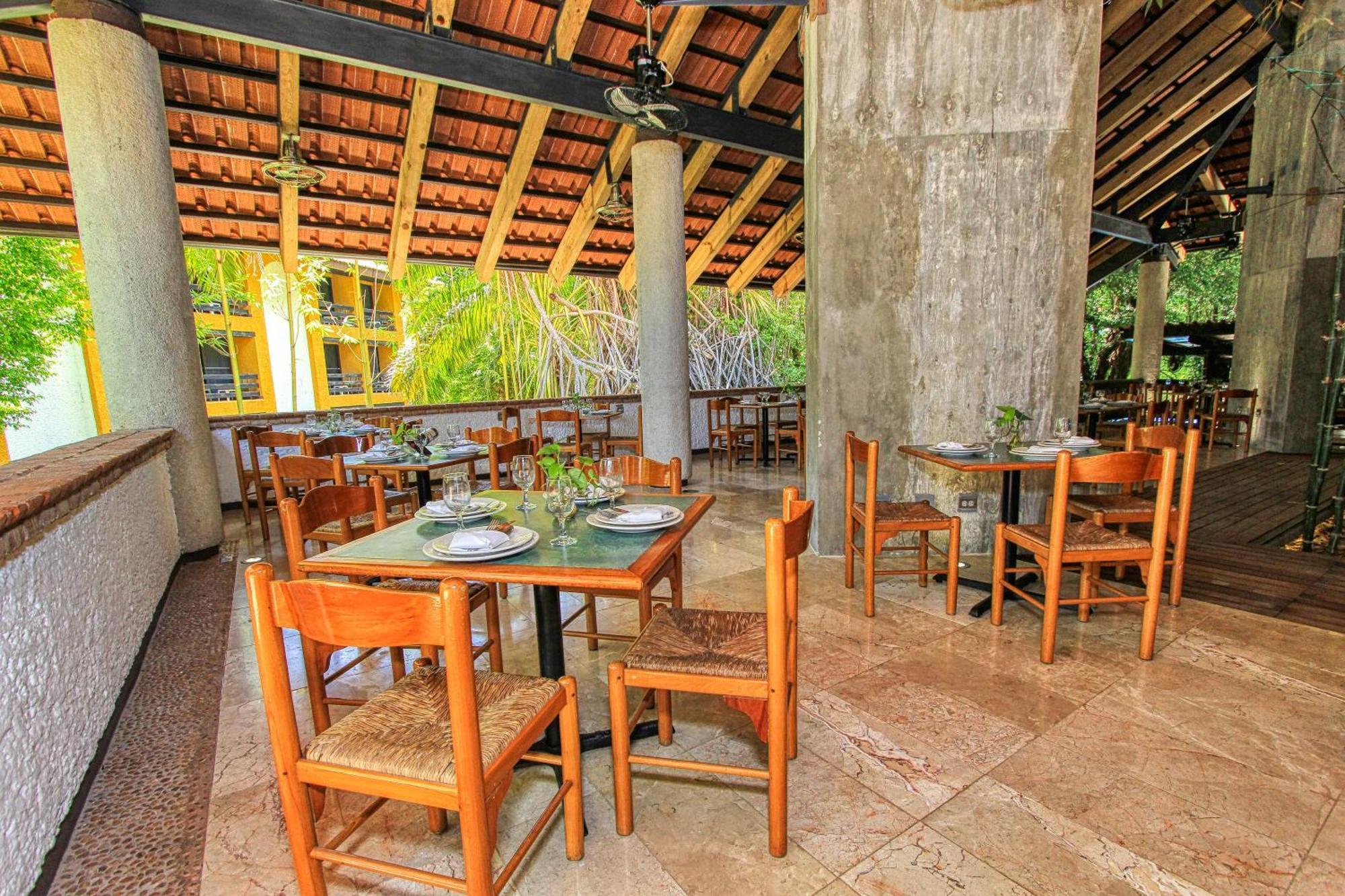 Hotel Ciudad Real Palenque Exterior photo